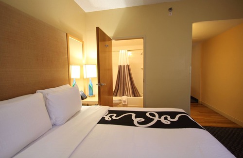 West Palm Beach Hotel | La Quinta Inn & Suites by Wyndham West Palm Beach Airport