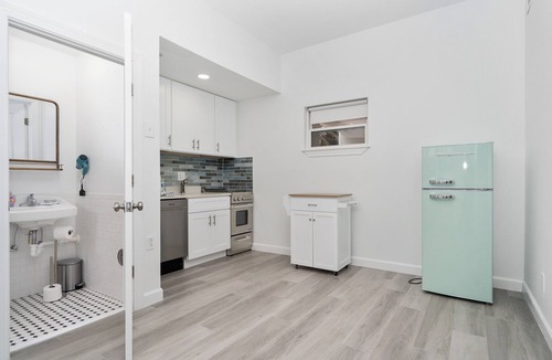 Pass-a-Grille Historic District Apartment | La Tortuga Historic Pass A Grille St Pete Beach 679