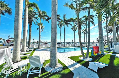 Pass-a-Grille Historic District Apartment | La Tortuga Historic Pass A Grille St Pete Beach Unit 1 thru 5