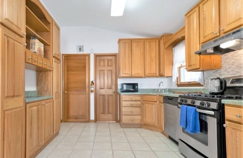 Mystic Island House | LAGOON FRONT BEACH BUNGALOW- SLEEPS 6 FIREPIT. GAME ROOM GAZEBO.