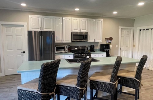 Spring City House | Laid back lake house with huge yard and fire pit. Family/Fisherman paradise!