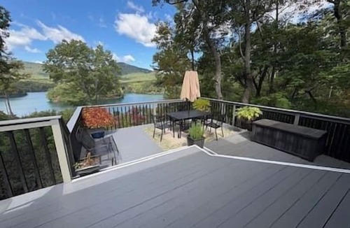 Big Canoe House | Lake and Mountain Views!