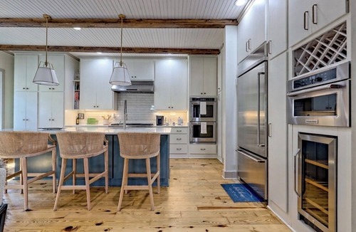Clayton Cottage | Lake Burton - Timpson Cove Luxury Cottage