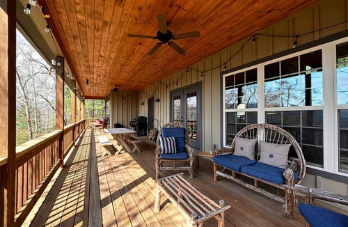 Topton Cabin | Lake Cabin Fully Equipped Ideal for Big Families in Topton, North Carolina
