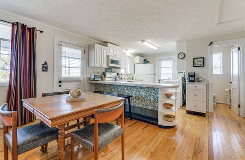 Hiawassee Cottage | Lake Chatuge Cottage w/Treetop Mountain Views!