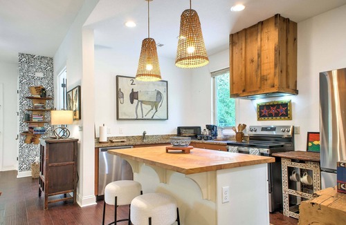 Flat Rock Cottage | Lake Cove Cottage at Highland Lake | 2BR Retreat | Walkable Lake Community