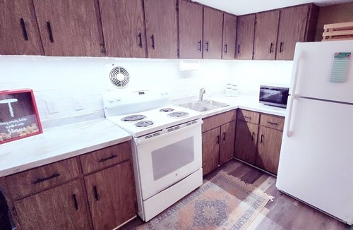 Jacksboro Cottage | Lake front cottage- Covered boat slip-2bdrm in Jacksboro