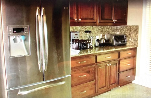 Gumlog House | Lake Front Home. 3 Large Living Spaces. Screened Porches. Pet Friendly.
