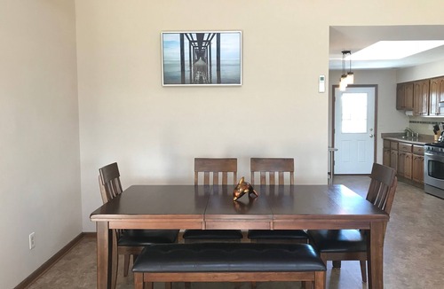 Wall House | Lake Front Spacious 3 Bdrm Rental on Silver Lake -Steps to the Beach