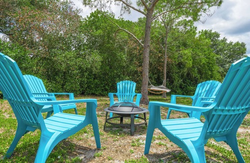 Lake Wales House | Lake Front! Spacious Home w/heated pool & kayaks
