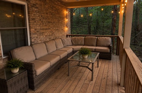 Winchester House | Lake front Tim’s Ford Retreat, 6BR, Kayaks, Dock Near Twin Creeks