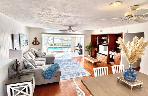 Winter Haven House | Lake Hamilton Oasis - Pool Dock Sunrise Views