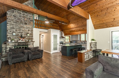 Lake Harmony Ski Chalet | Lake Harmony Chalet With Arcade Room ~ Includes Hot Tub ~sleeps 22