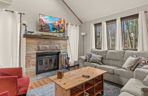 Lake Harmony House | Lake Harmony | Charming 2 Bed | Close to It All