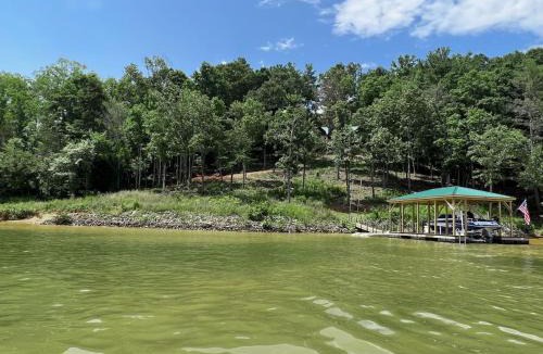 Wilkesboro House | Lake Haven Lodge
