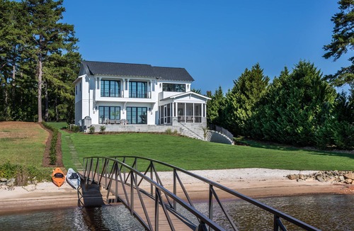 Seneca House | Lake Keowee Cottage - a high-end luxury rental on the lake