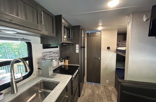 Mentone House | Lake Lahusage Private Dock, Kayaks, Lake Mat: Getaway in Shasta Camper