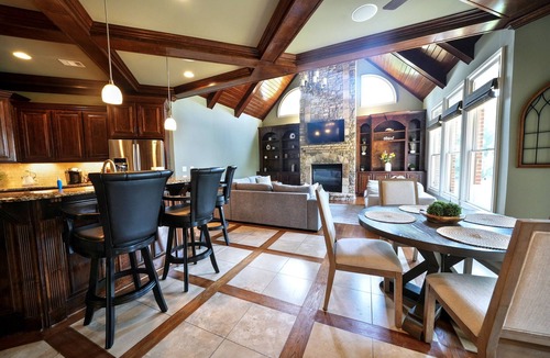 Gainesville House | Lake Lanier Lakefront estate with private party dock 5BR/4BA 5700+sqft