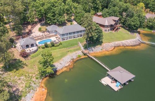 Arley House | Lake Life 105 - Private Pool Overlooking The Lake!