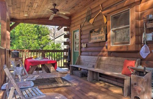 Lake Lure House | Lake Lure Log Cabin w/Grill, Near Hiking!