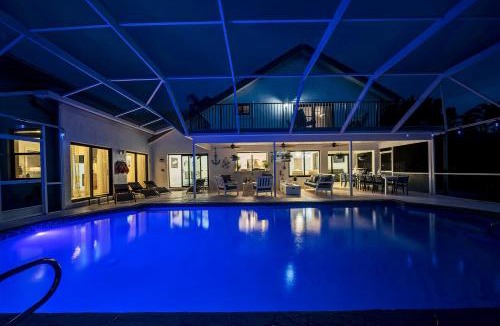 Wellington Villa | Lake Luxe Equine, Waterfront, Screened-in Pool, Hot Tub - Lake Views! Hosted By Relaxtay