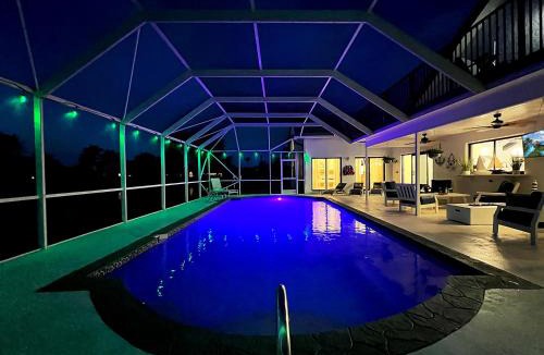 Wellington Villa | Lake Luxe Equine, Waterfront, Screened-in Pool, Hot Tub - Lake Views! Hosted By Relaxtay