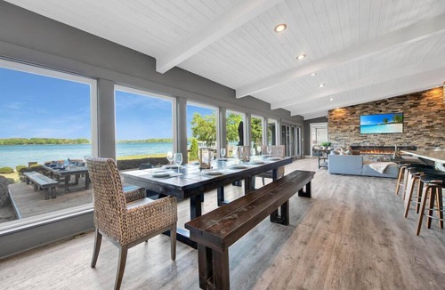 Mayhew House | Lake Norman Breakaway w/Beach, Hot Tub & Optional Boat Rental