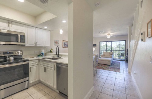 Sanibel Condo | LAKE PALMS 1 - Sanibel Condo Overlooking Lagoon