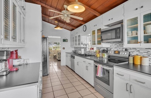 Winter Haven House | Lake Silver Retreat – 5BR Lakefront Home w/Dock, Kayaks & Legoland-Themed Room – Perfect Getaway!