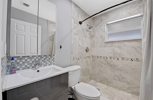 Davie House | Lake view, close to Hard Rock Casino, smart TV