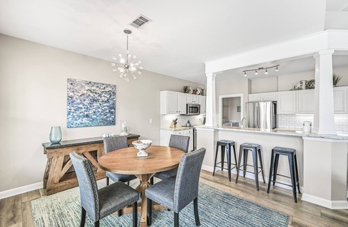Sandestin Condo | Lake Views ~ Private Balcony ~ 6-Seat Golf Cart
