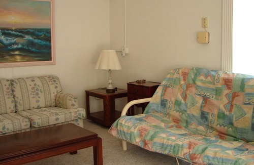 Lake Wales House | Lake Wales waterfront Blue Lake, water sports fishing, swimming, boating.