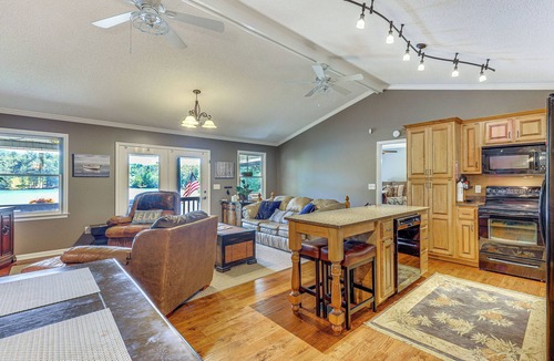 Blairsville House | Lakefront Blairsville House w/Game Room & Hot Tub