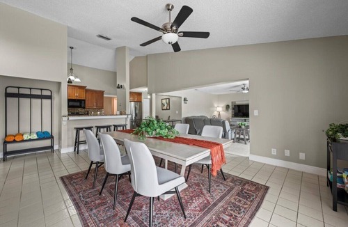 Greenview Shores House | Lakefront Bliss in Wellington