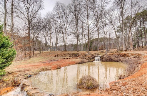 Inman House | Lakefront Blue Ridge Mtns Vacation Rental