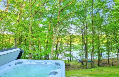 Pocono Mountain Lake House | Lakefront Cabin | Hot Tub, Kayaks, Beach, Pets OK Fully Loaded, Dock