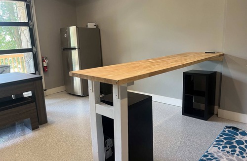 Big Creek Cabin | Lakefront Cabin, Sleeps 14・2 Level Dock・Sun Deck