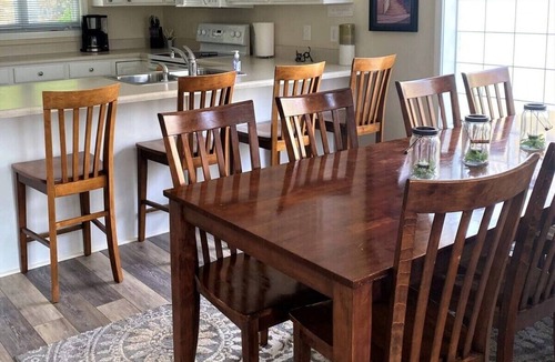La Follette Condo | LAKEFRONT Deerfield condo on Norris FIRST ROW steps to covered boat slip & pool