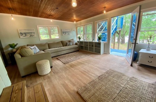 Eatonton House | Lakefront Dome Home with Boat Slip & Fast Internet