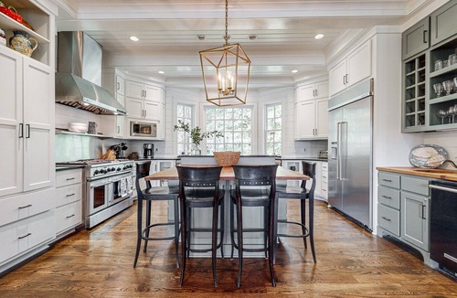 Lakemont House | Lakefront estate on Lake Rabun-boathouse, pickleball, game room & stunning views
