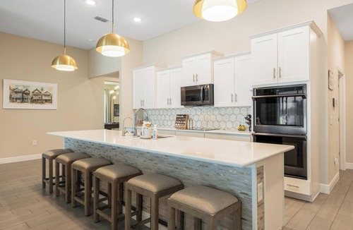 Mariner House | Lakefront Estate W/3 King Beds, 5 Bedrooms, Pool & Spa, Pool Table, 3129 Sq Ft