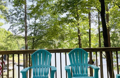 West Union House | Lakefront Family Getaway on Lake Keowee - June ‘23 NEW DOCK!