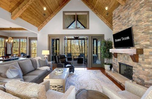 Seneca House | Lakefront Getaway Dock Fire Pit & Games