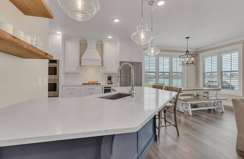 Winchester House | Lakefront Haven on Tims Ford – Hot Tub, Firepit, Screened Porch & Kayak
