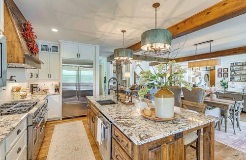 Hiawassee House | Lakefront Hiawassee Gem: Boat Dock w/Rooftop Deck