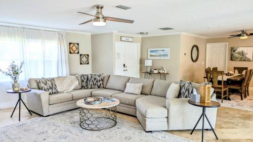 Bonita Springs House | Lakefront Home Close to Bonita Springs Beaches