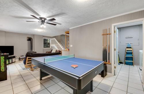 Jefferson City House | Lakefront Home Dock Covered Deck Fire Pit Dogs OK