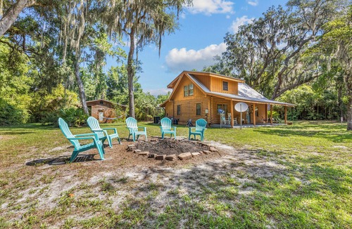 Hawthorne House | Lakefront Log Cabin, on private Lake & Screened Pool. ~NO CLEANING FEES~