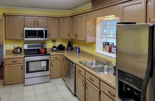 Macon House | Lakefront Macon Home w/Pool, Dock & Fishing!