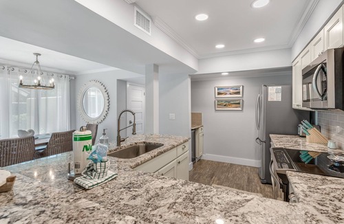 Sandestin House | Lakefront ~ New 6-Seater Golf Cart ~ Pet Friendly ~ Updated Living Area